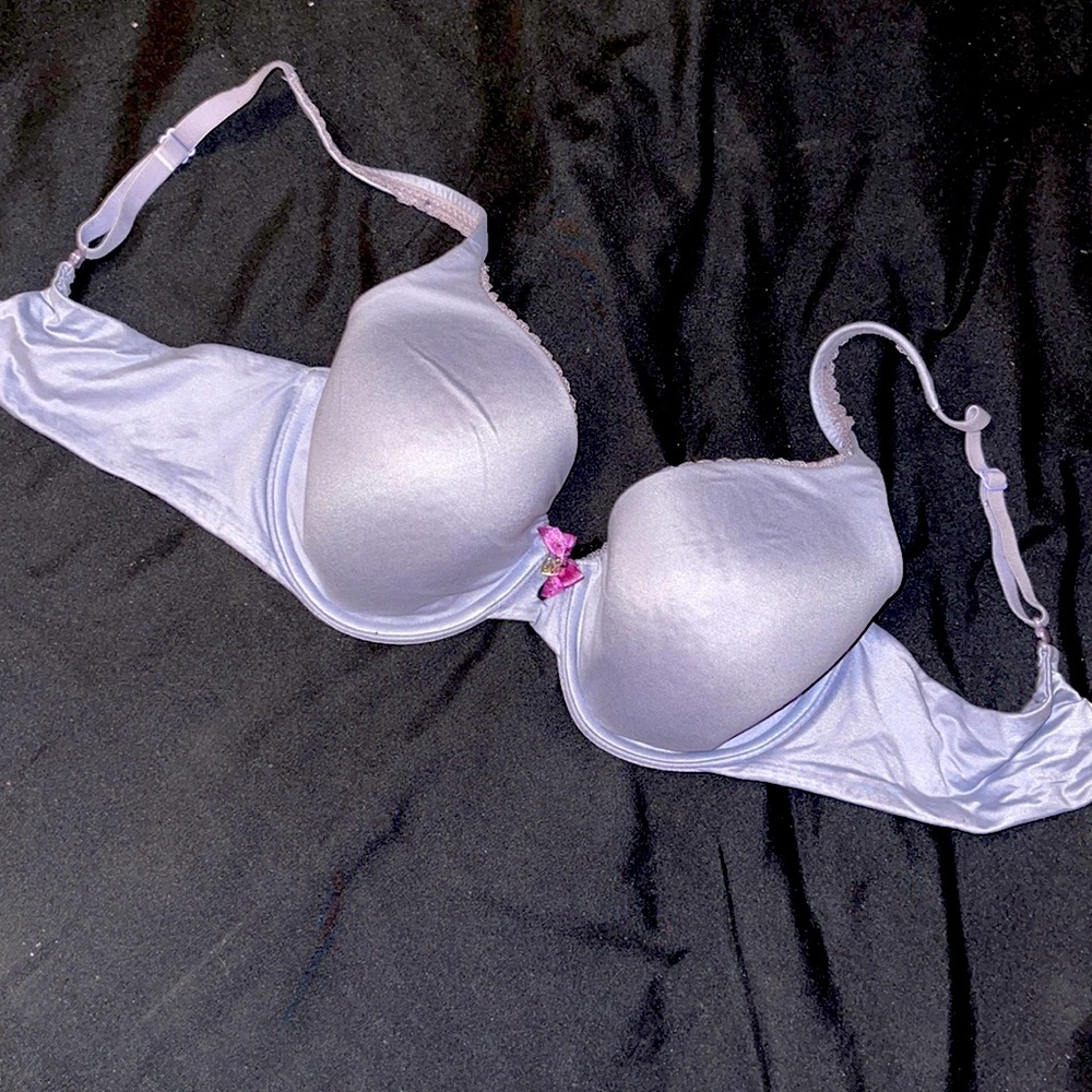 VICTORIAS SECRET BRA